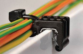 Klipsy do kabli mocowane do krawędzi, umożliwiają prowadzenie kabli w różnych kierunkach