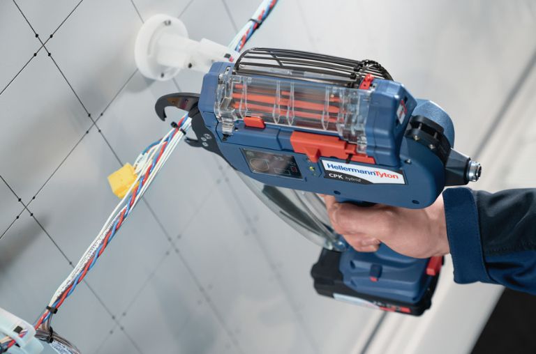 Narzędzie Autotool CPK hybrid do automatycznego wiązania wiązek o średnicy do 20 mm 