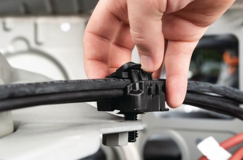 In-Line Ratchet P-Clamp, mocowanie do kabli i przewodów