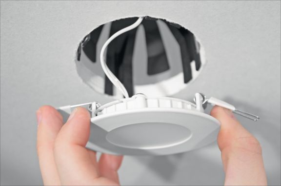 Kołpak dystansowy do lamp halogenowych SpotClip-IV-Slim